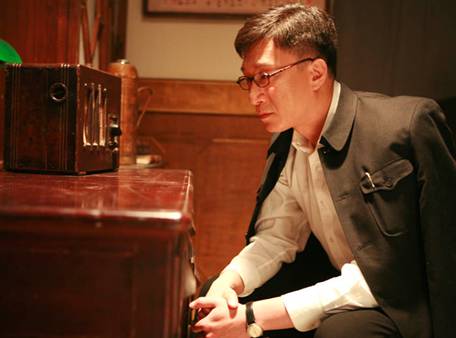 《潜伏》中孙红雷的表演不动声色