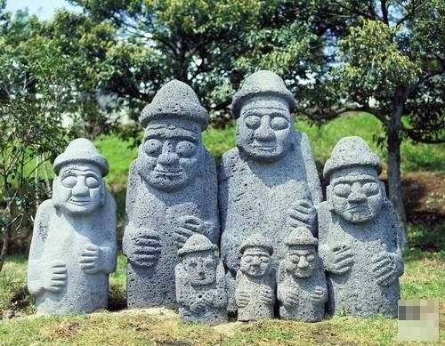 韩情脉脉:济州岛的守护神—石头老人