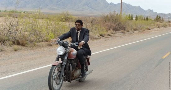 《敌人之路》剧照