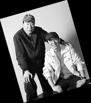 张伟平与张艺谋(左起)