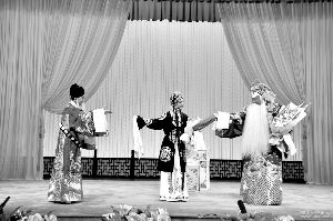 “龙戏”绎真龙轶事