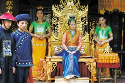 《茶颂》和之前在央视热播的《木府风云》一样，都是反映少数民族文化的历史剧。