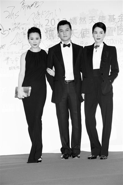 王菲刘嘉玲李亚鹏2012在嫣然基金会