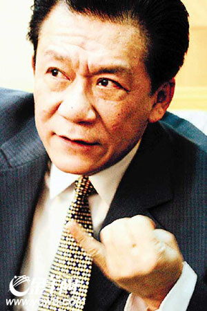 侯耀文表情丰富