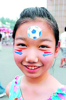 四年一届的世界杯足球赛已深入人心。（资料图片）