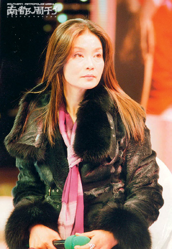 从1960年代到21世纪，潘虹一路走来这50年，年龄和境遇都发生了改变。