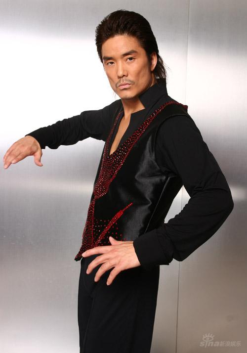 资料图片明星大练冰决赛定妆黄家诺魅力十足