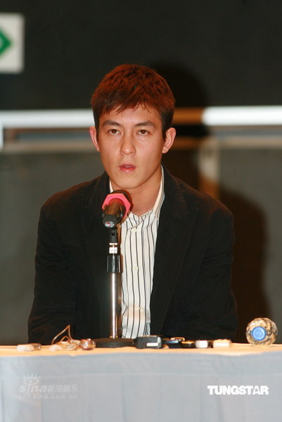 陈冠希发布会上向公众道歉(资料图片)