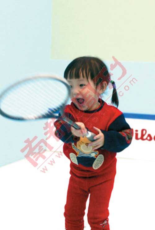 从小就对文体活动很感兴趣。　