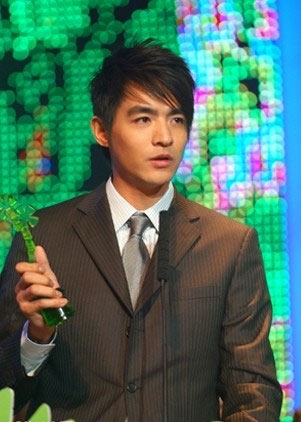 李学庆获得模特大典最佳男模特。