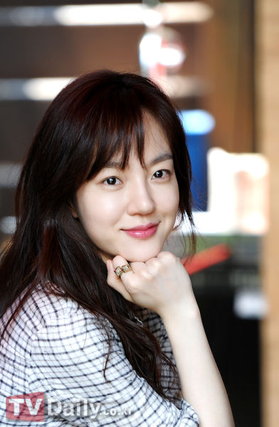 林秀晶笑容甜美