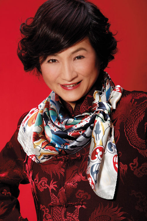 郑佩佩(资料图片)新浪娱乐讯 我今天是从上海赶到北京来参加"电视剧