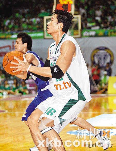 张惠妹何守正恋情曝光 新专辑大卖可谓双喜临门