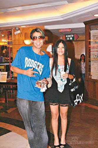 rosemary前男友否认结新欢自曝卫兰性取向图