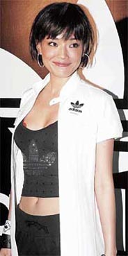 舒淇短发造型俏丽清新