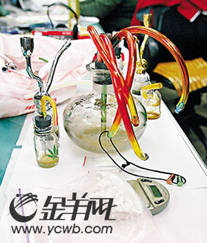 萧淑慎家中搜出吸毒工具