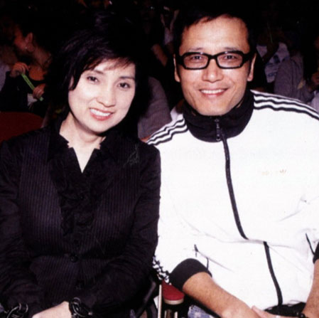 戚美珍出席慈善活动 斥周刊捏造其患心脏病(图)