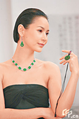 amanda s.渴望当裸模 只怕坐得太久(图)