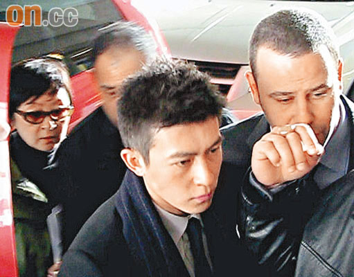 陈冠希确认不雅照四女星不识阿娇中文名 图 手机新浪网