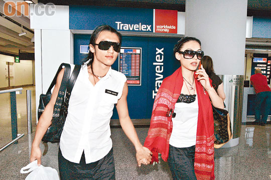 谢霆锋、张柏芝婚事保密期：两星期