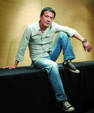 戴立忍接拍都市爱情片:女友说我太自我(图)