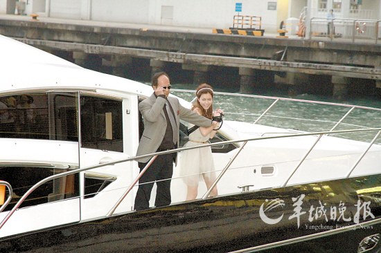 首映礼上狄龙“掌掴”文咏珊