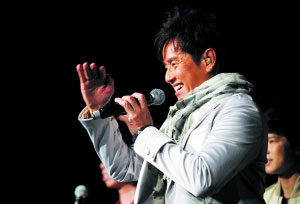 谭校长自称80后