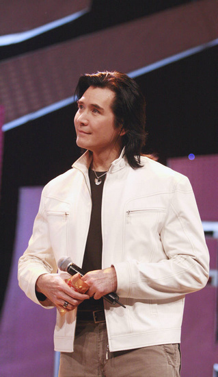 费翔近年来还不时出现在荧屏上。史训锋 早报资料