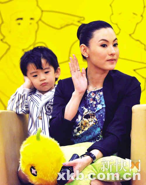 张柏芝与儿子Lucas