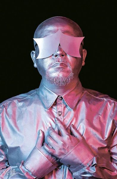 黄伟文笑言其"十八铜人"妆可能是以徐锦江为蓝本.