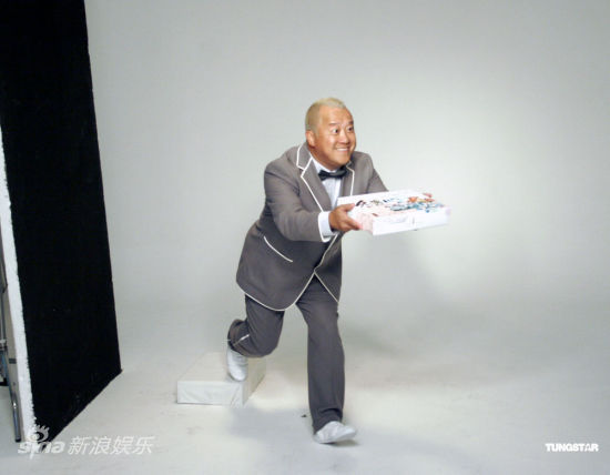 曾志伟拍广告大玩分身术 向外籍演员讨教(图)