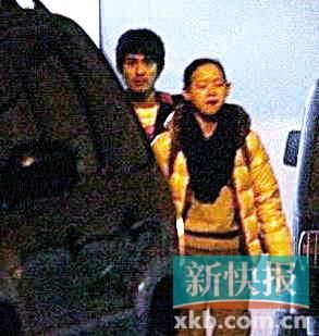 和“被男友”仔仔