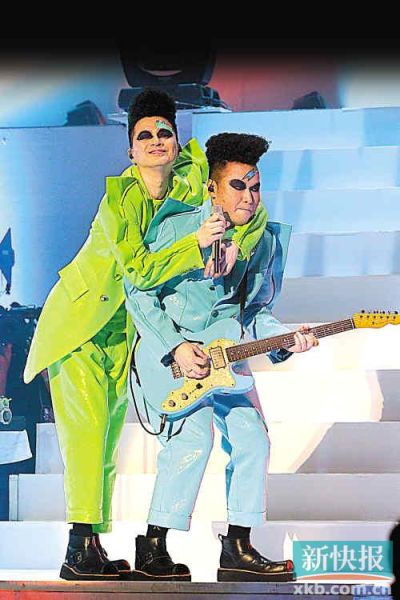 黄耀明演唱会上自曝是同性恋 