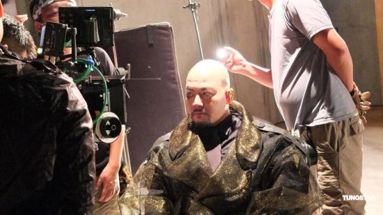 黄伟文出演香港万圣节电视广告主打潮鬼