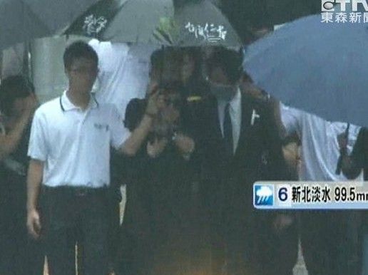 别了陶大伟，王复蓉泣不成声