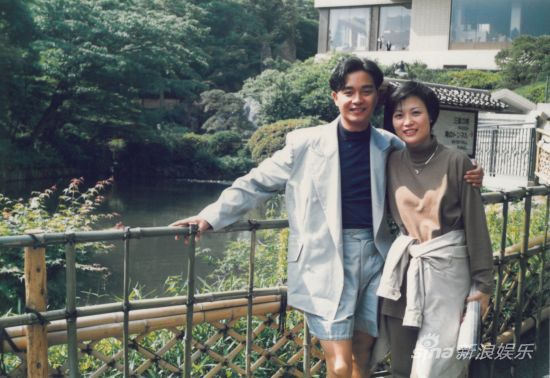 陈淑芬张国荣经常结伴出埠公干。