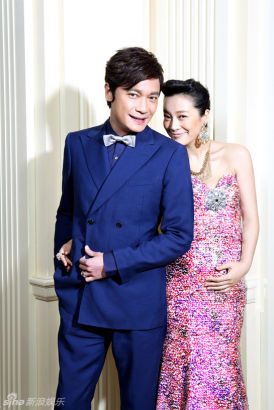 苏岩怀孕时大肚照，罗嘉良体贴陪伴