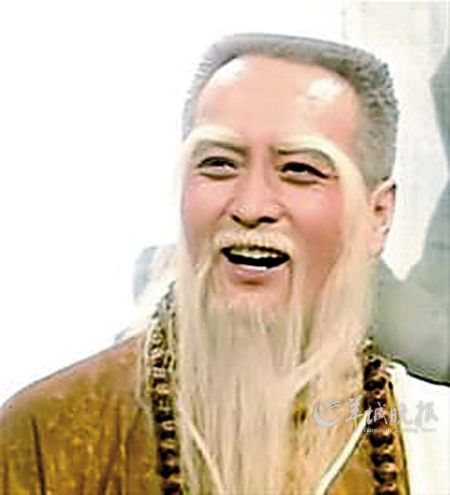 黎汉持在《大侠霍元甲》（右图）与《射雕英雄传》中的扮相