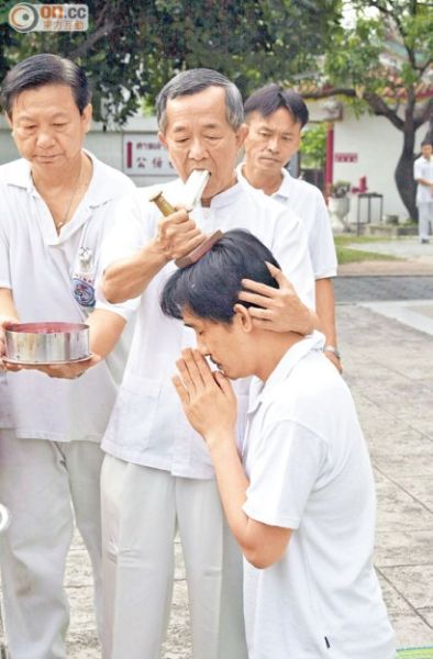 梁朝伟感恩白龙王教诲