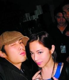 吴建豪与女友Arissa。