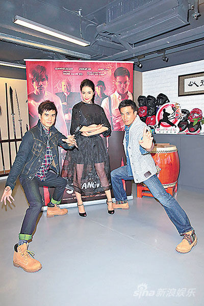 安志杰（右）、伍允龙（左）及胡然宣传动作电影《恶战》。