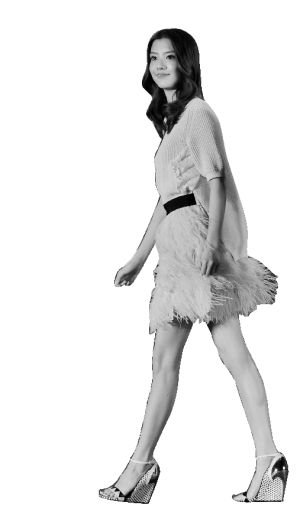 吴千语近日到广州宣传新片《六福喜事》，她表示自己一定会结婚生子，但目前以工作为主。　