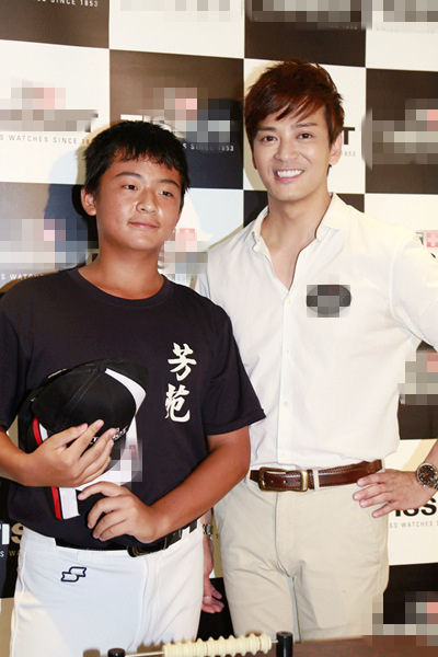 陈晓东与粉丝合影