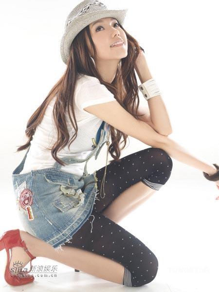 组图新人cathy梁雨恩进军乐坛多得师姐指教