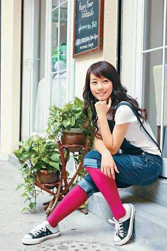 邓丽欣孤芳自赏与cookies组合关系疏离(组图)