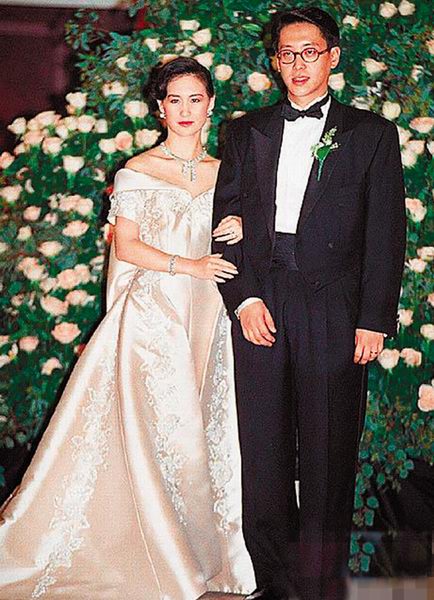 许晋亨与何超琼当年摆下世纪婚宴