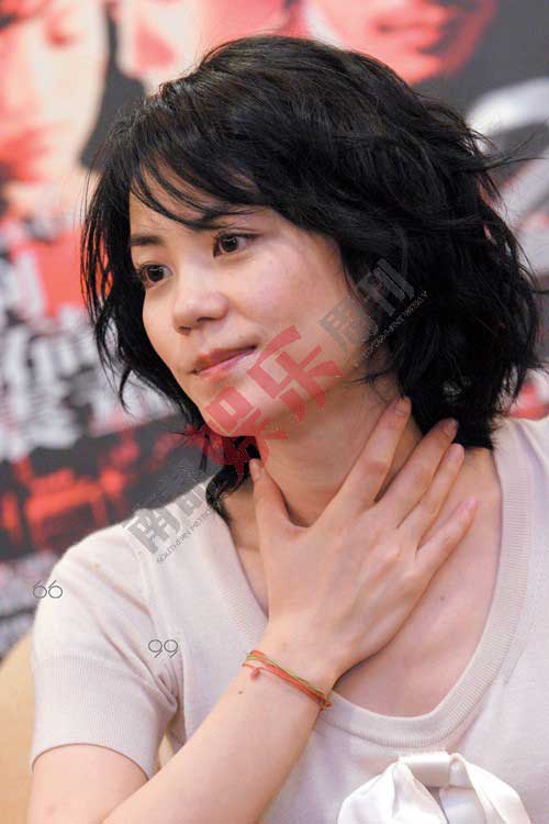 7月嘉玲不丹结婚，王菲当然要去捧场，李亚鹏担心胎儿和太太身体，建议别去了，两人在这事上有了分歧。不丹回来，长途跋涉又机场打人，受惊加上劳累，胎儿情况有异，医生建议拿掉孩子。