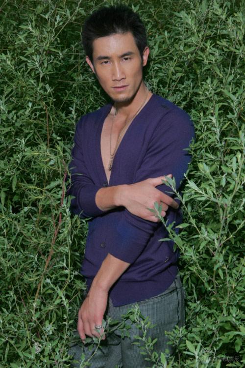 奇道初春魅力写真 单眼皮型男独具个性(组图)_手机新浪网
