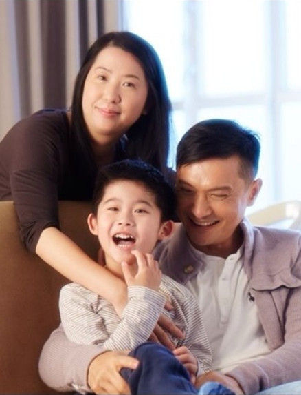 陈锦鸿温馨全家福