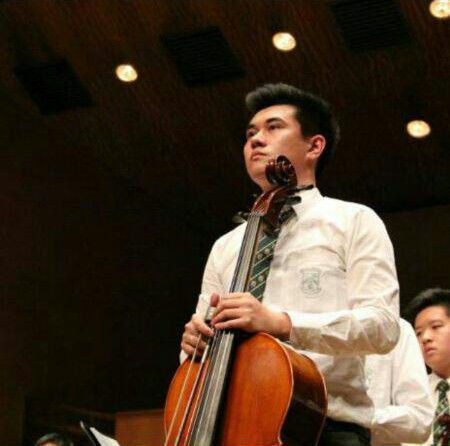 黄秋生儿子黄一一高大帅气